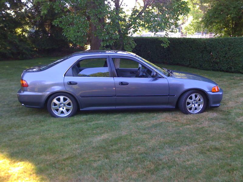 (94 civic lx 4 door lowered on si's)
